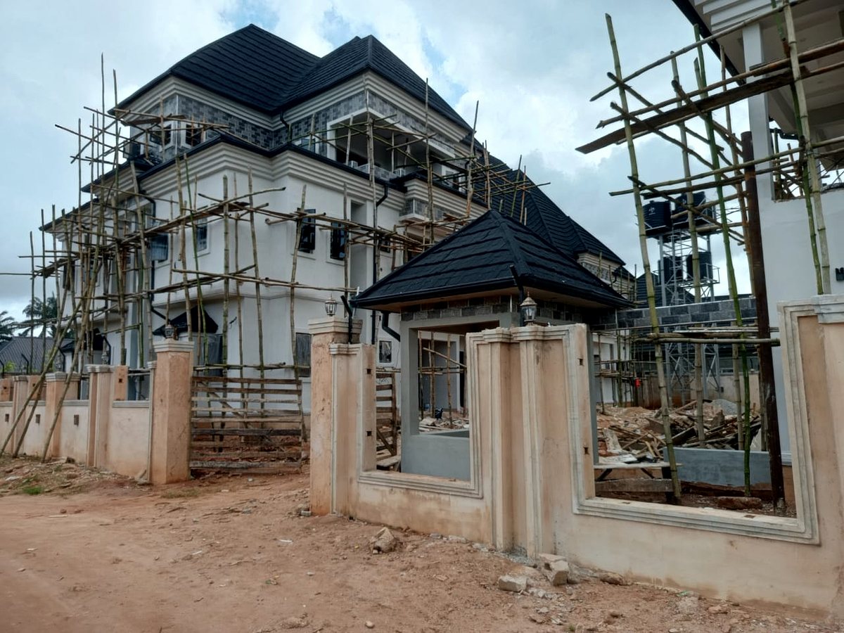 Ighaen Road Apartments — gate pillars and boundary wall